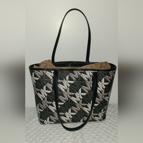 Michael Kors Medium Black Multi Carryall Tote - Picture 2 of 3